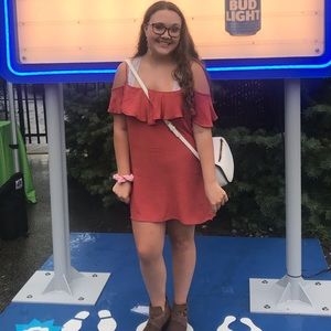 Meet your Posher, Maddie